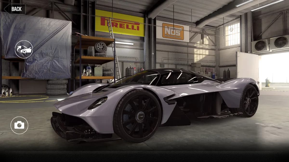 Aston Martin Valkyrie (2020)
