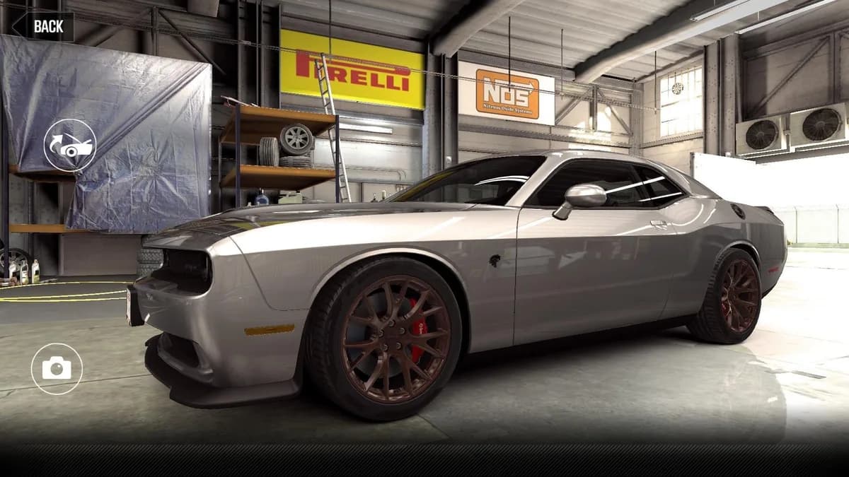 Dodge Challenger SRT Hellcat (2015)