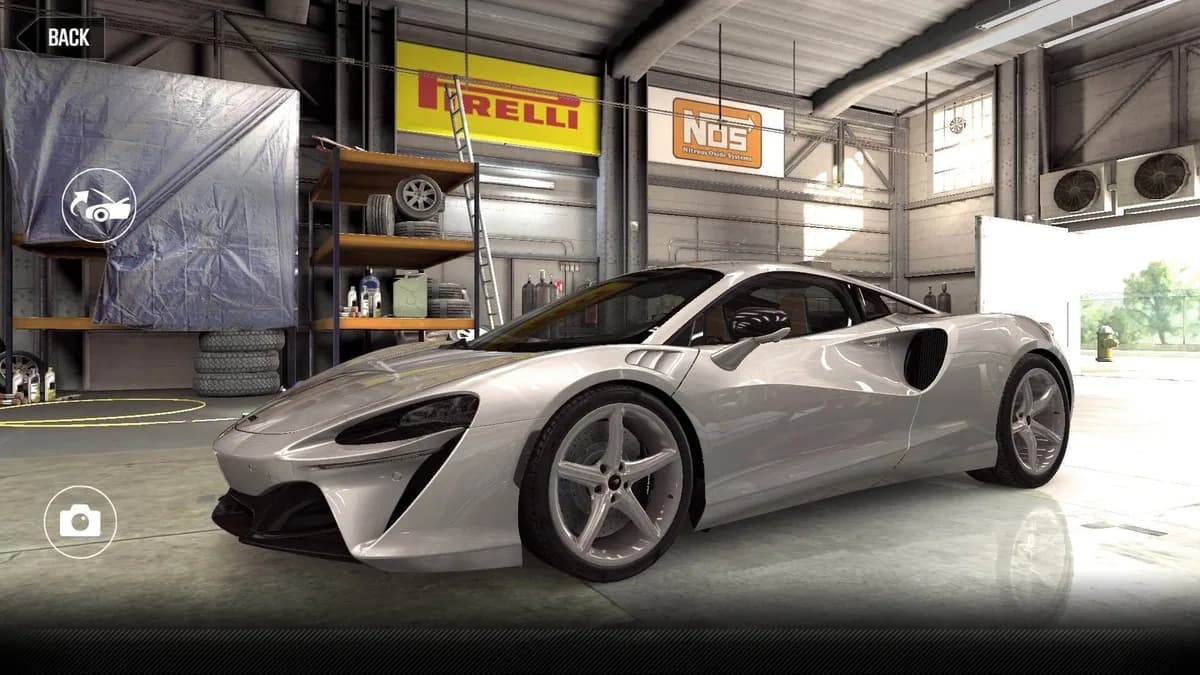 McLaren Artura (2022)