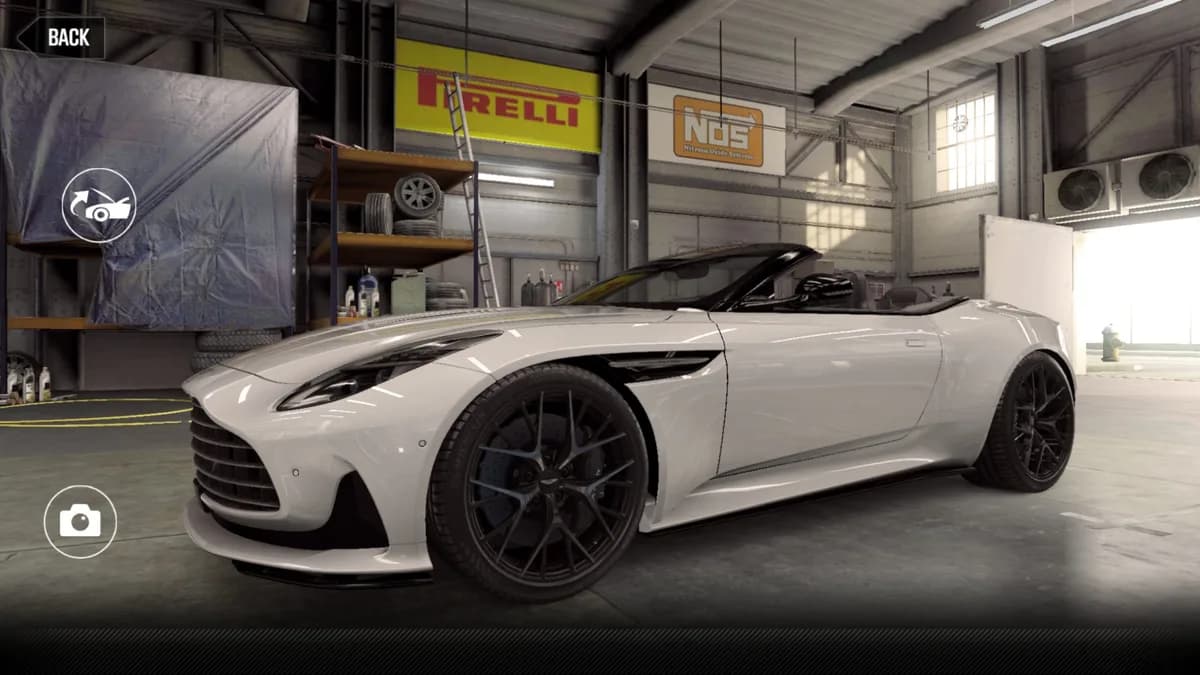 Aston Martin DB12 Volante (2024)