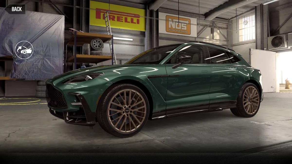 Aston Martin DBXS