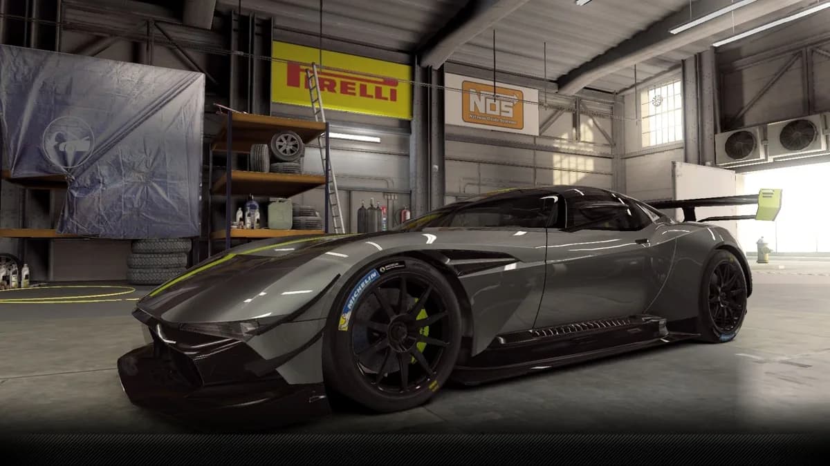 Aston Martin Vulcan Gold