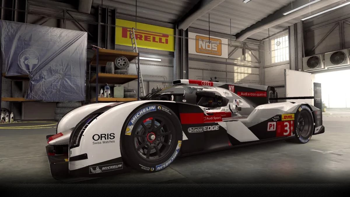 Audi R18