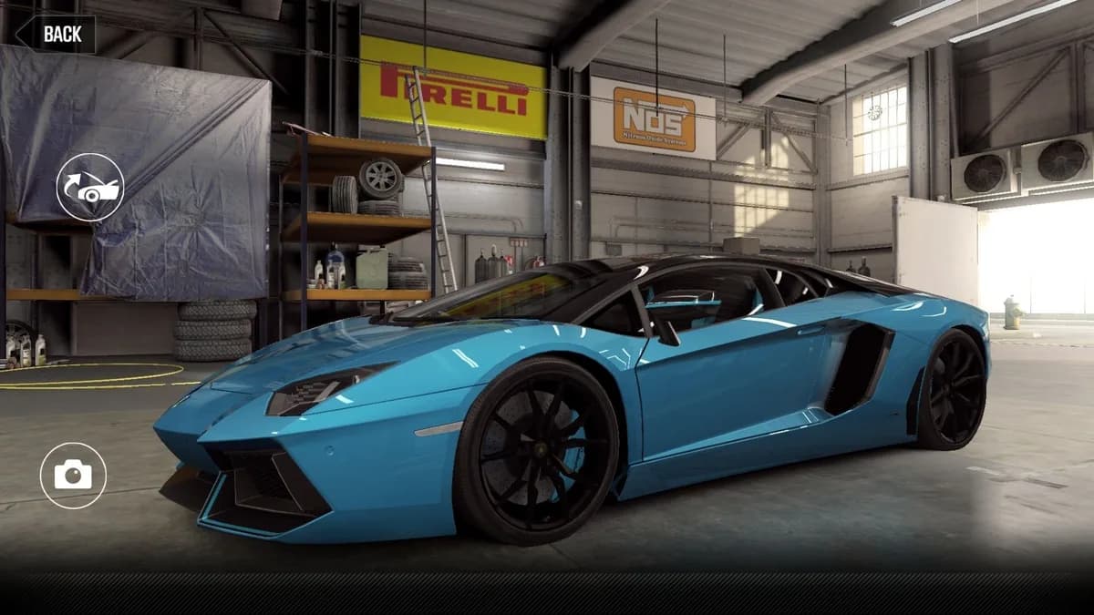 Lamborghini Aventador LP7004