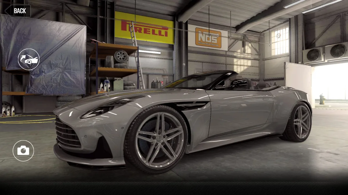 Aston Martin DB12 Volante (2024)