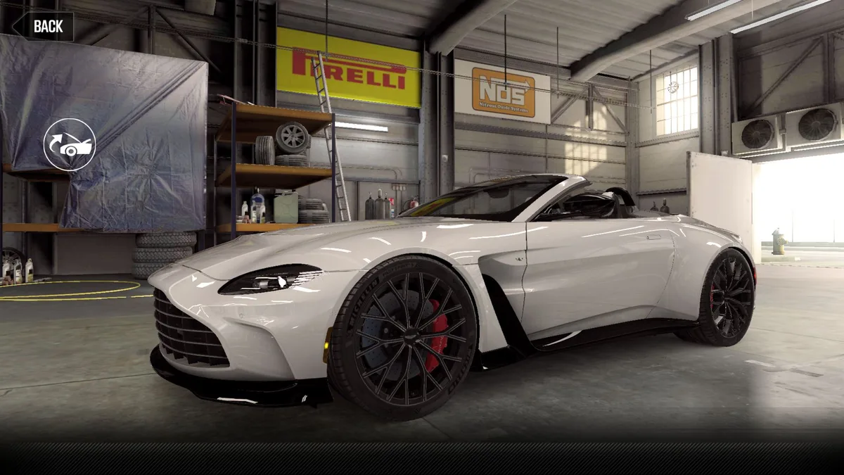 Aston Martin V12 Vantage R (2023)